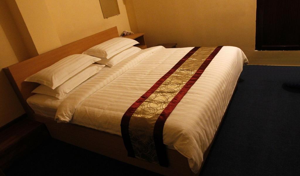 Vacation Hotel Yangon Dış mekan fotoğraf
