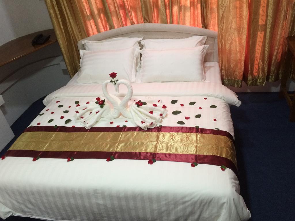 Vacation Hotel Yangon Dış mekan fotoğraf