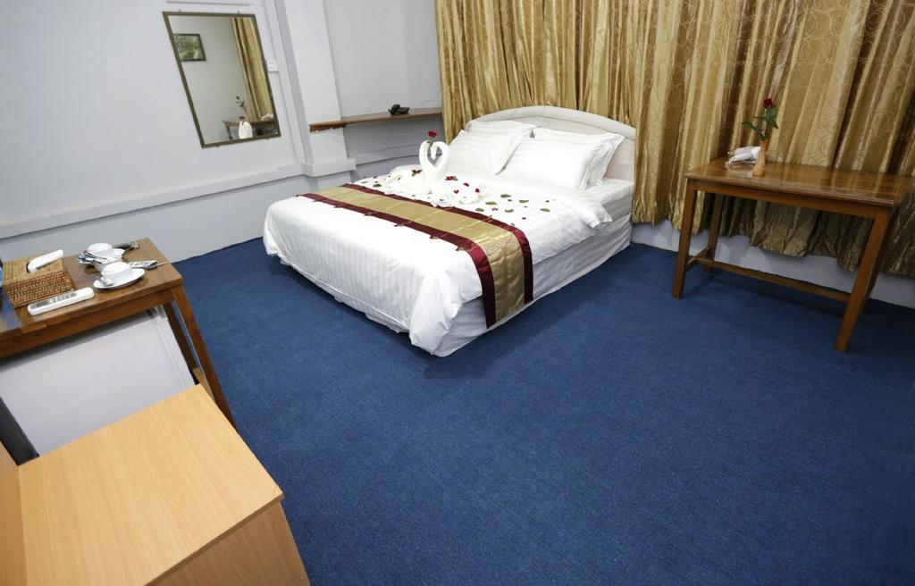Vacation Hotel Yangon Dış mekan fotoğraf